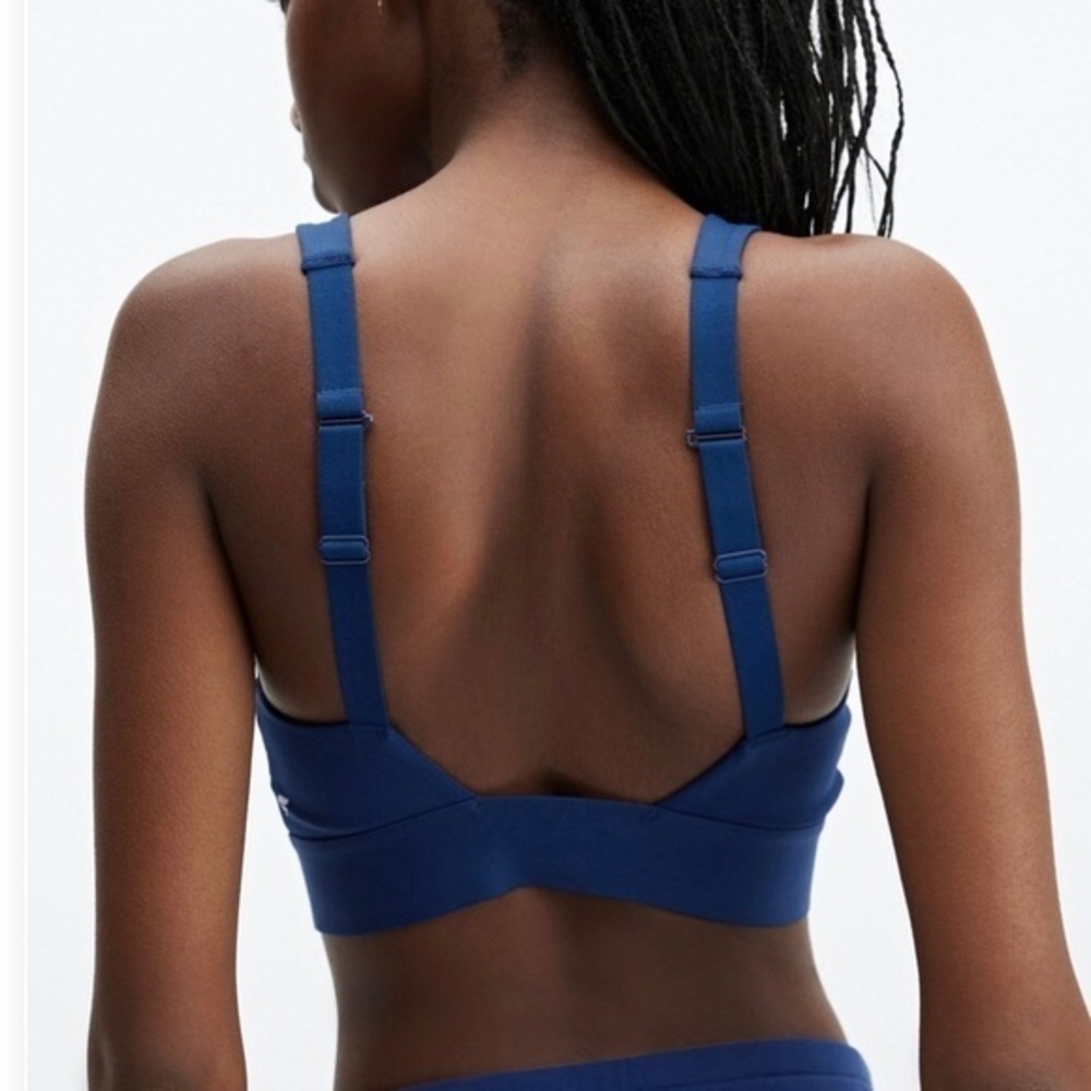 Fabletics All Day Every Day Bra, Size XS in Teal - Picture 7 of 9